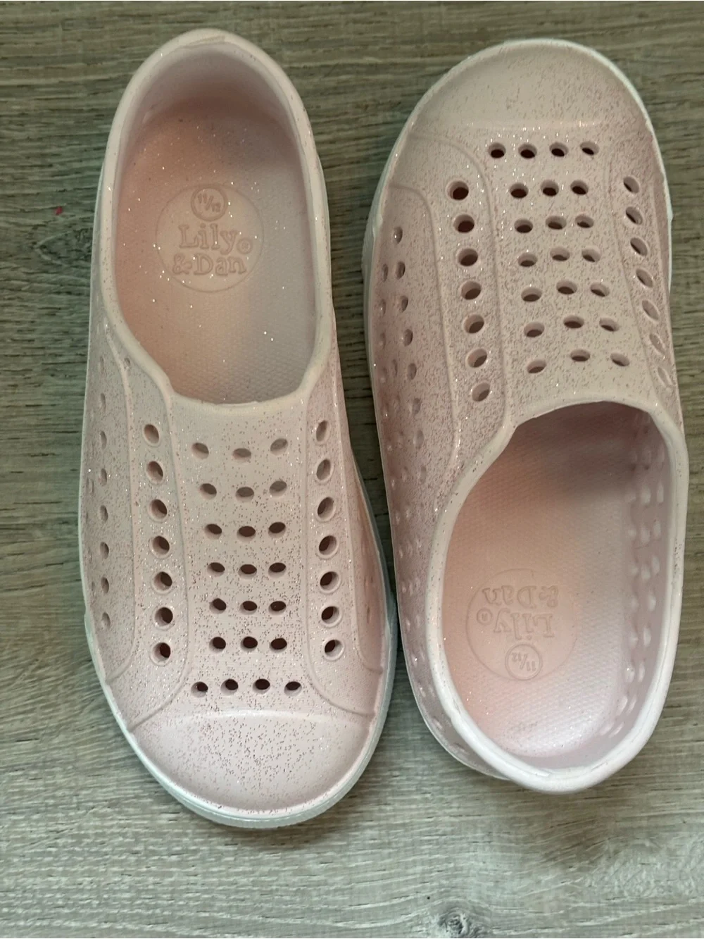 🩷 Lily+Dan Kids casual Shoes - Light Pink Slip-On~Size 11/12